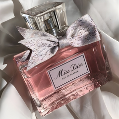 Miss Dior Essence Eau de Parfum Elegant Fresh & Radiant Women’s Fragrance